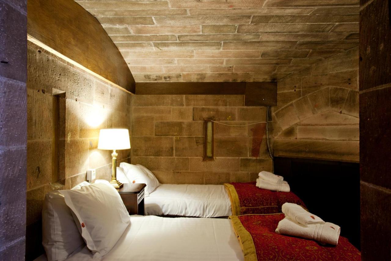 Peckforton Castle Tarporley Exterior foto