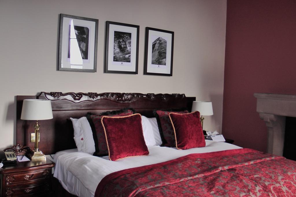 Peckforton Castle Tarporley Zimmer foto