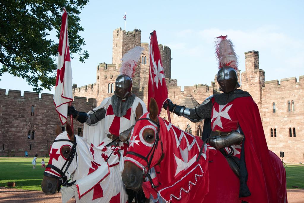 Peckforton Castle Tarporley Exterior foto