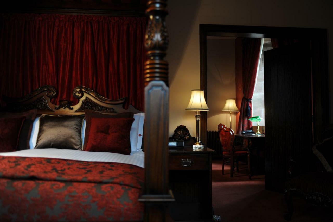 Peckforton Castle Tarporley Exterior foto