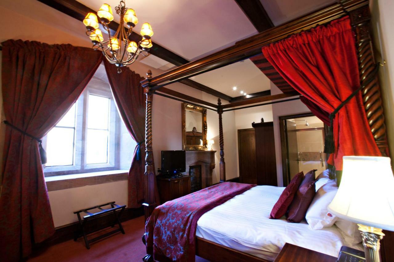 Peckforton Castle Tarporley Exterior foto